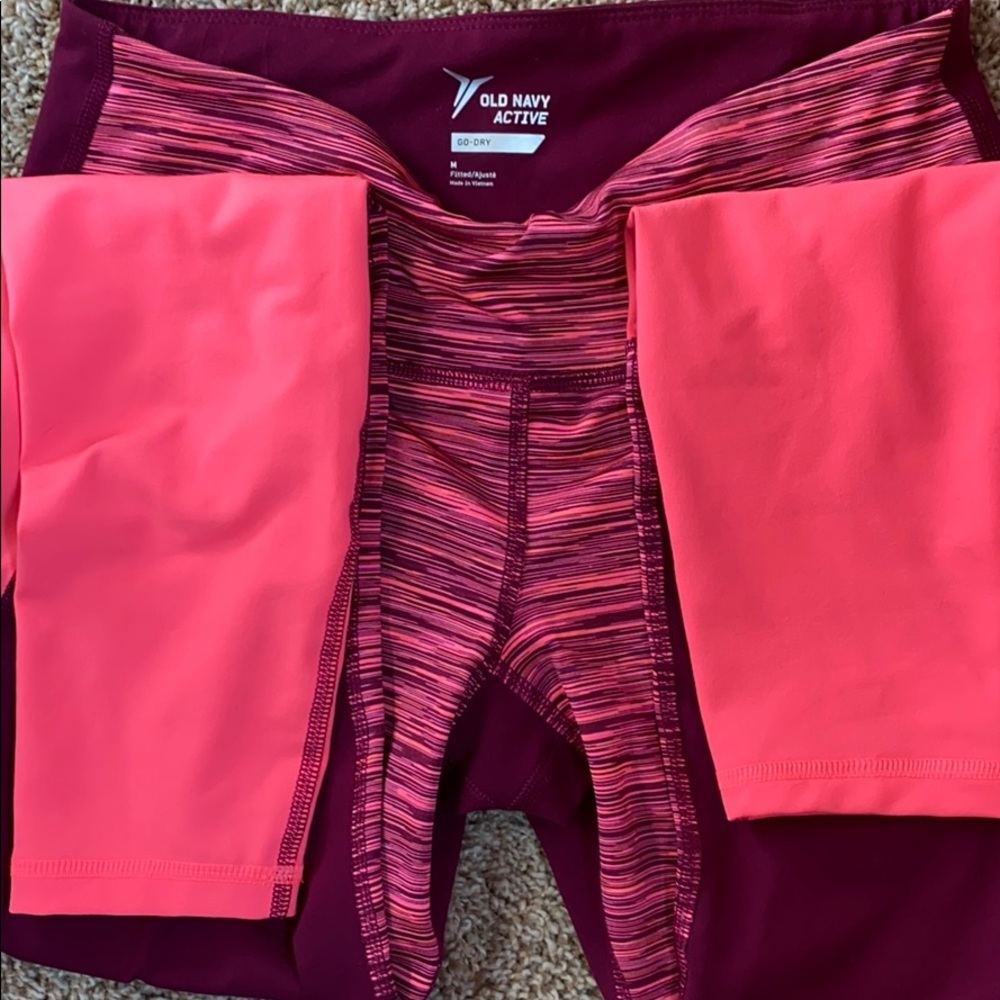 Old navy active legging - Picture 2 of 3